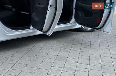 Хэтчбек Hyundai i30 2010 в 