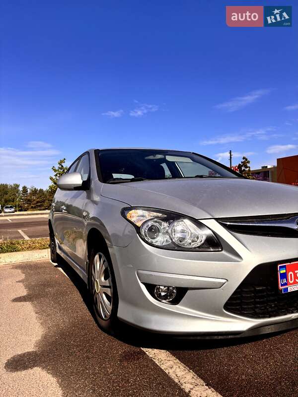 Хетчбек Hyundai i30 2012 в Рівному