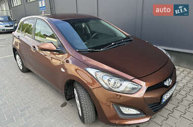 Хэтчбек Hyundai i30 2013 в 