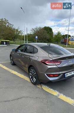 Хетчбек Hyundai i30 2022 в 