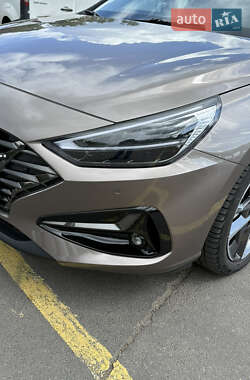 Хетчбек Hyundai i30 2022 в 