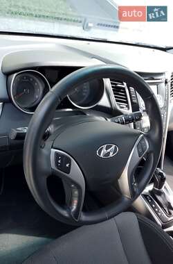Хэтчбек Hyundai i30 2012 в 