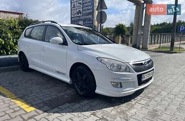 Універсал Hyundai i30 2008 в Новояворівську
