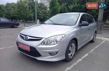 Універсал Hyundai i30 2011 в Черкасах