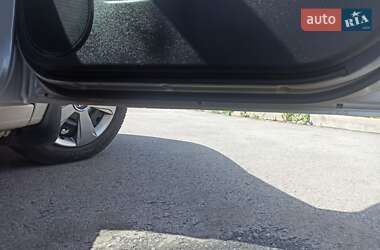 Хэтчбек Hyundai i30 2010 в 