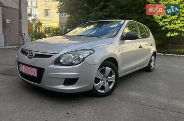 Хетчбек Hyundai i30 2010 в Хоролі