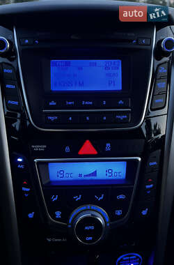 Хетчбек Hyundai i30 2013 в 