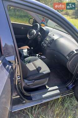 Хетчбек Hyundai i30 2008 в 