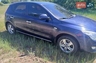 Хетчбек Hyundai i30 2008 в 