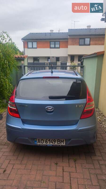 Хетчбек Hyundai i30 2011 в Іршаві