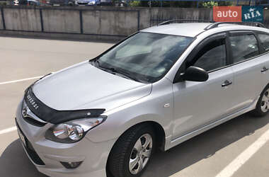 Універсал Hyundai i30 2011 в Тернополі
