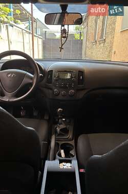 Хэтчбек Hyundai i30 2009 в 