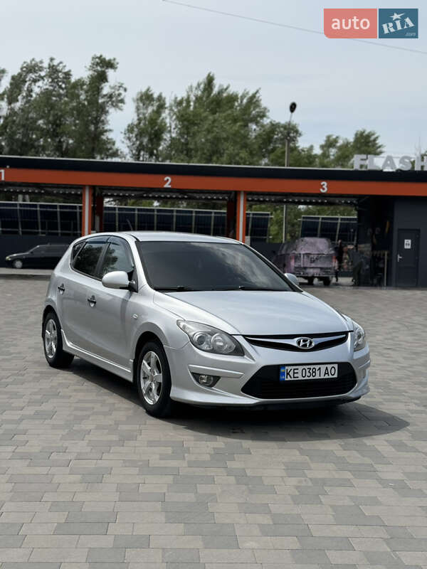 Hyundai i30 2011