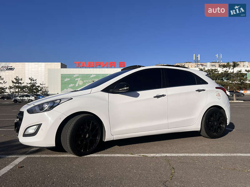 Хэтчбек Hyundai i30 2012 в Николаеве