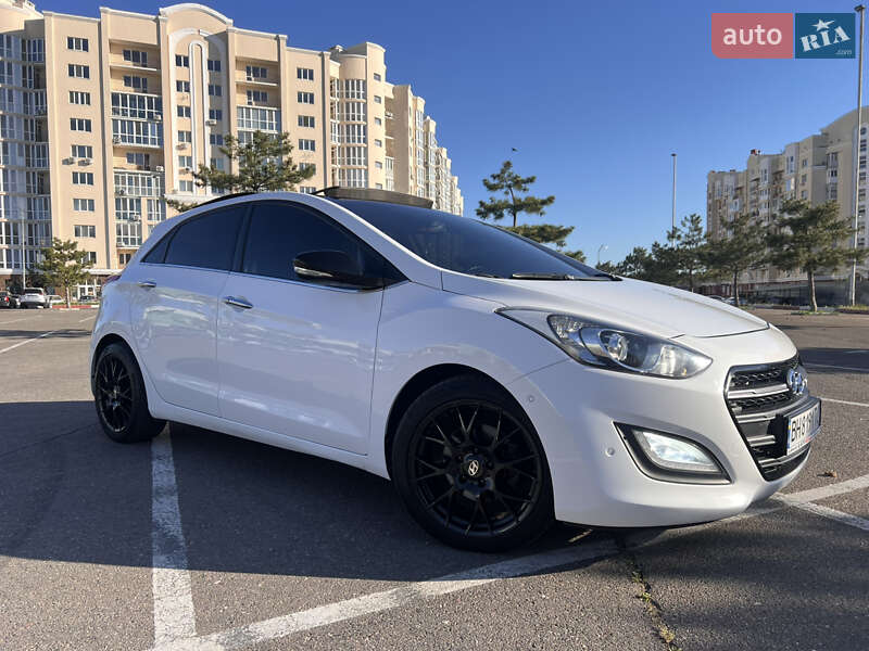 Хэтчбек Hyundai i30 2012 в Николаеве