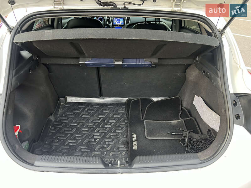 Хэтчбек Hyundai i30 2012 в Николаеве