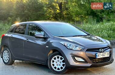 Хэтчбек Hyundai i30 2013 в Ивано-Франковске