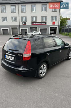 Хетчбек Hyundai i30 2010 в 