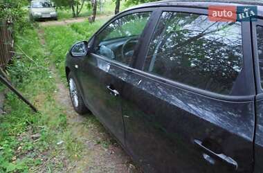 Хэтчбек Hyundai i30 2009 в 
