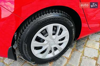 Хетчбек Hyundai i30 2013 в 