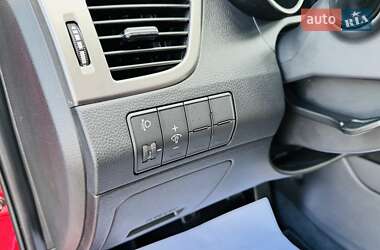 Хетчбек Hyundai i30 2013 в 