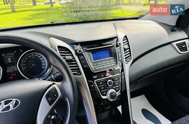 Хетчбек Hyundai i30 2013 в 