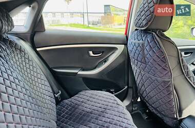 Хетчбек Hyundai i30 2013 в 