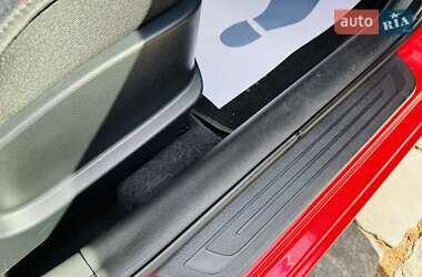 Хетчбек Hyundai i30 2013 в 