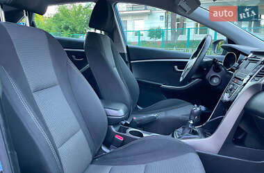 Хетчбек Hyundai i30 2013 в 