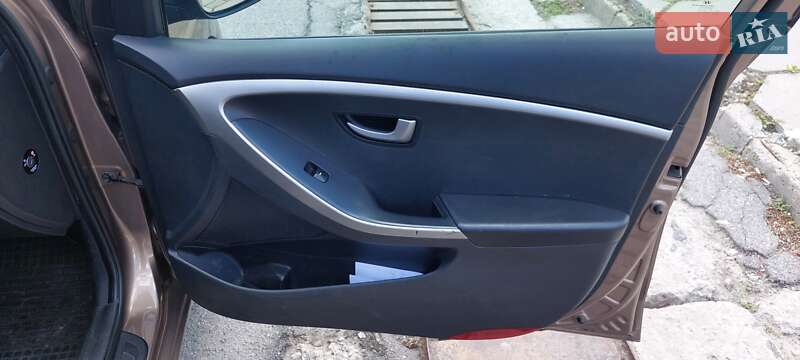 Універсал Hyundai i30 2013 в Запоріжжі