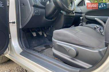 Хэтчбек Hyundai i30 2010 в 