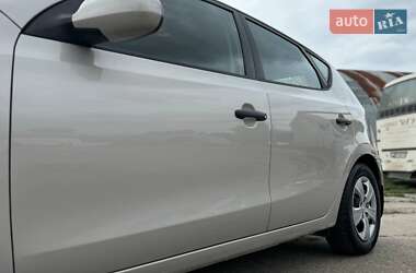Хэтчбек Hyundai i30 2009 в 