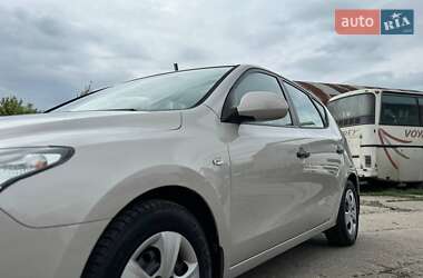 Хэтчбек Hyundai i30 2009 в 