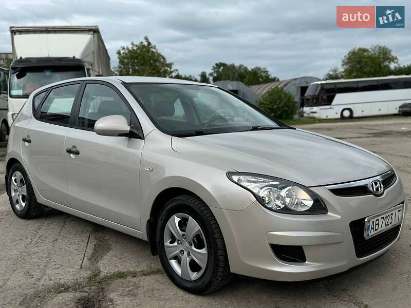 Хэтчбек Hyundai i30 2009 в Хмельницком