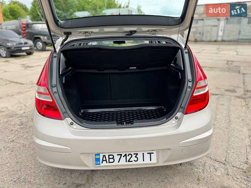 Хэтчбек Hyundai i30 2009 в Хмельницком