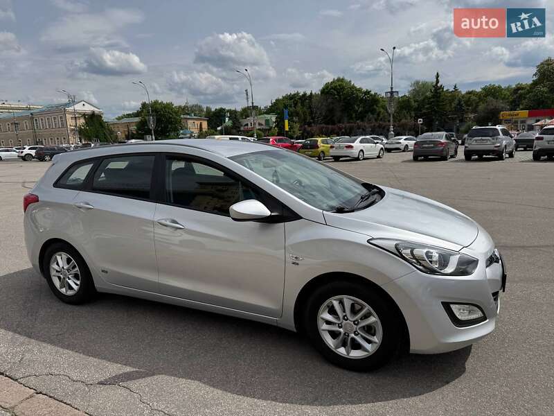 Универсал Hyundai i30 2012 в Харькове