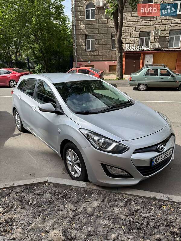 Универсал Hyundai i30 2012 в Харькове