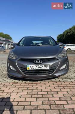Хэтчбек Hyundai i30 2013 в 