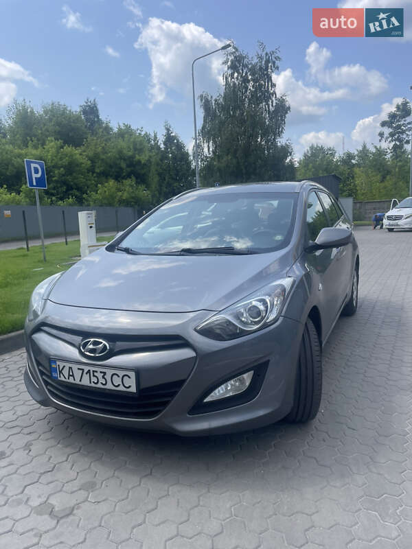 Універсал Hyundai i30 2013 в 
