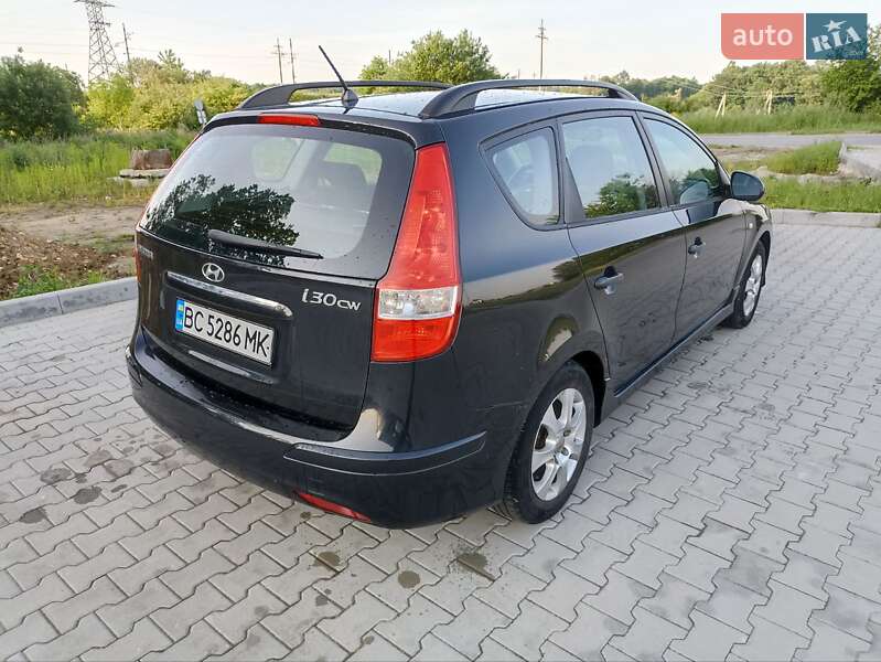 Универсал Hyundai i30 2010 в Львове