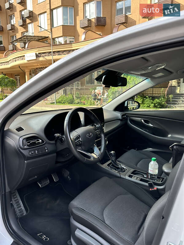 Хетчбек Hyundai i30 2022 в Софіївській Борщагівці