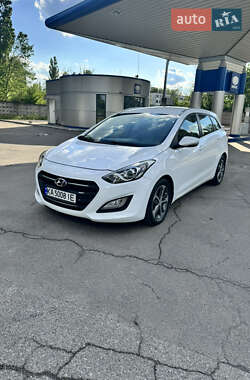 Універсал Hyundai i30 2015 в Запоріжжі
