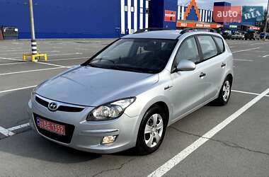 Універсал Hyundai i30 2010 в 