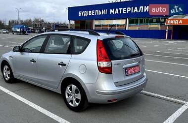 Універсал Hyundai i30 2010 в 