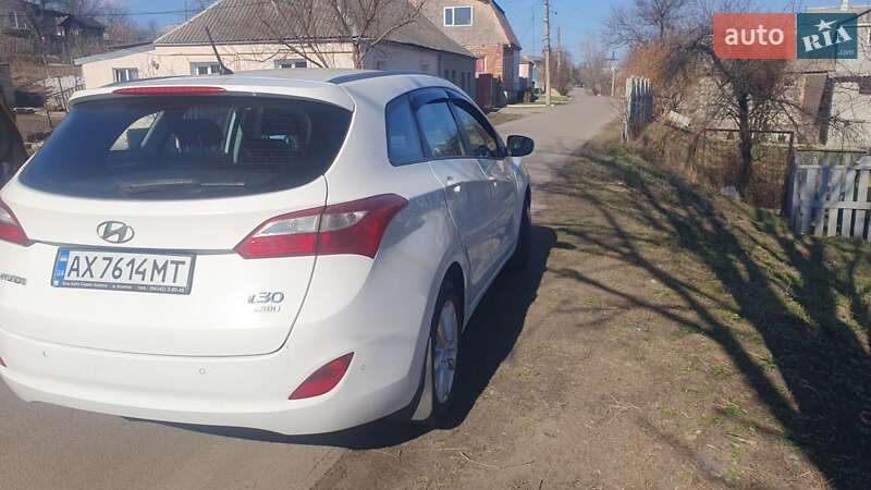 Универсал Hyundai i30 2013 в Змиеве фото 11 Универсал Hyundai i30 2013 в Змиеве