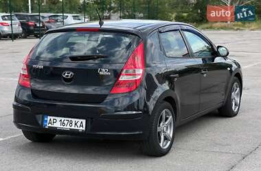 Хэтчбек Hyundai i30 2009 в 