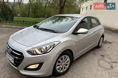 Хэтчбек Hyundai i30 2016 в 