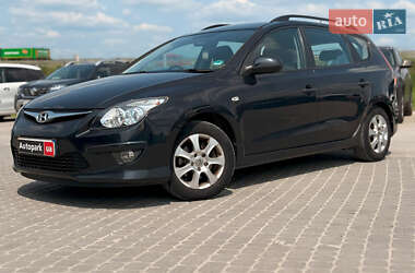 Универсал Hyundai i30 2010 в Львове