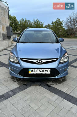 Универсал Hyundai i30 2012 в Днепре