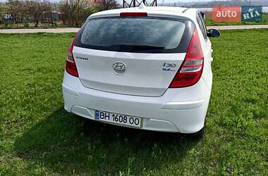 Хетчбек Hyundai i30 2012 в 